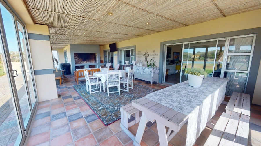 8 Bedroom Property for Sale in Colchester Eastern Cape